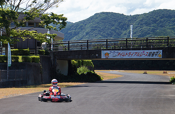 期間限定 南予にある公園の新しい遊びスタイル 南レクサーキット で最速